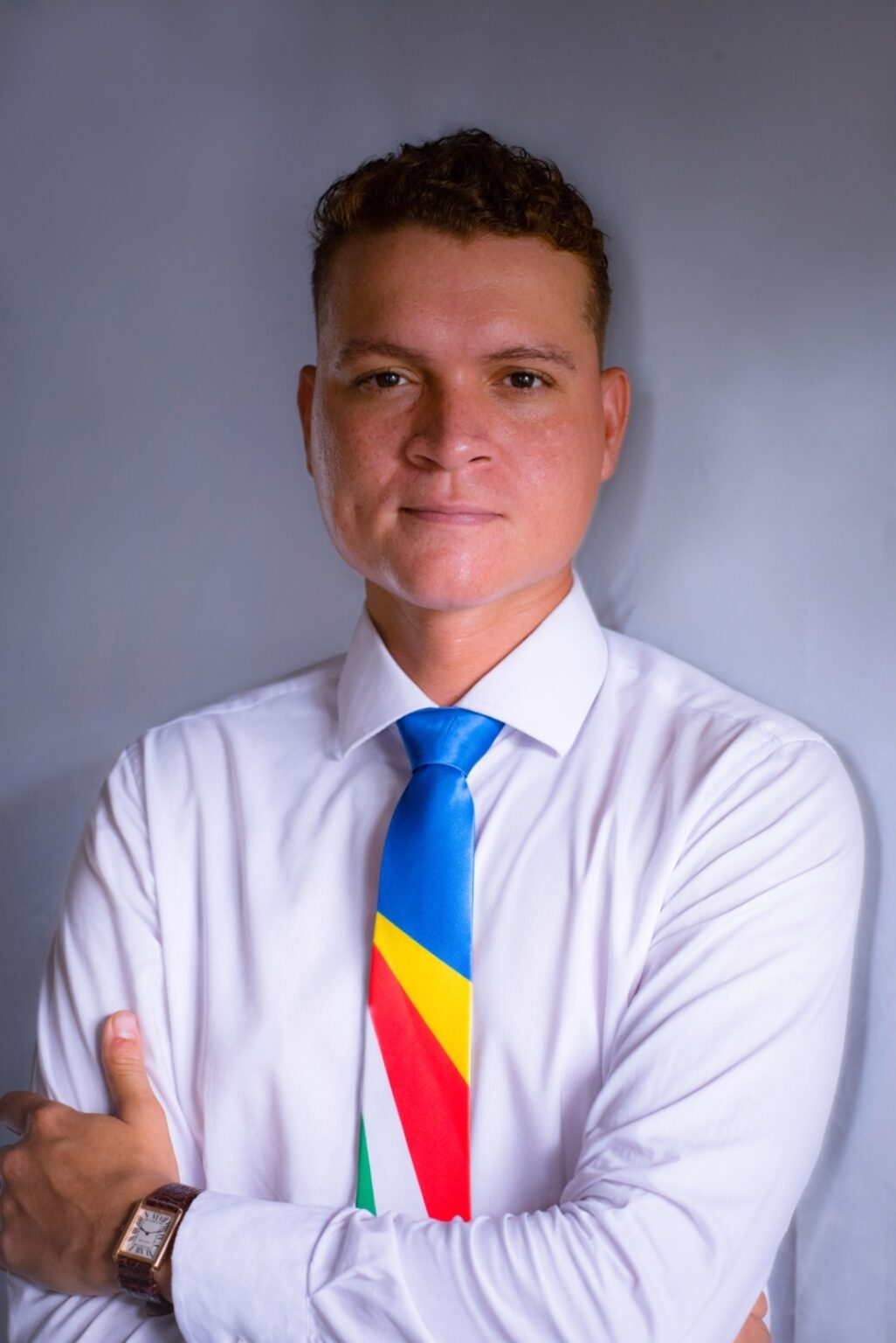 Salim Mathieu wearing the Seychelles flag tie